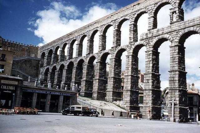 ES Segovia aqueduct - 1961 (EU61-K06-32)